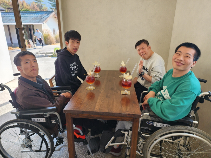 KakaoTalk_20251112_155819817_01 (1).jpg