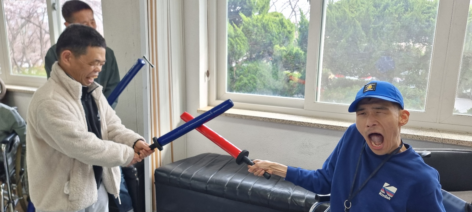 20250409 내 근육 어때 (2).jpg